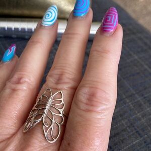 Butterfly ring